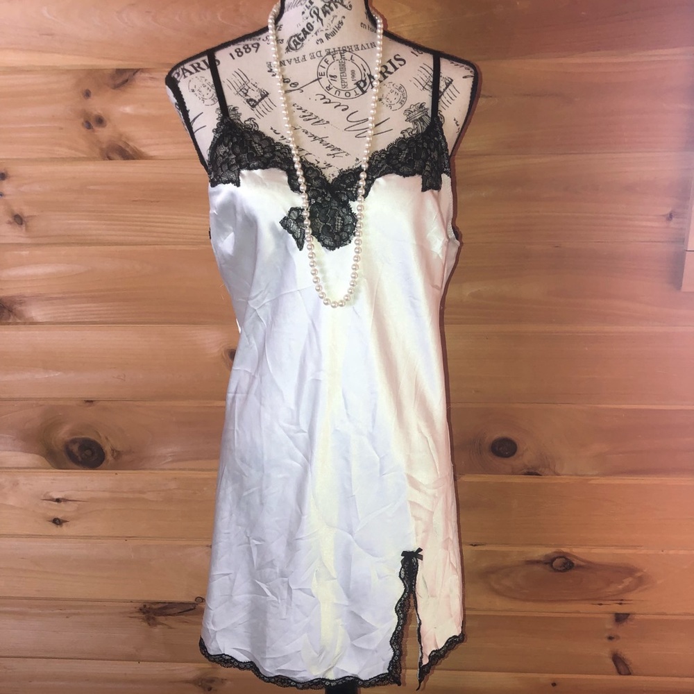 Women’s Lingerie